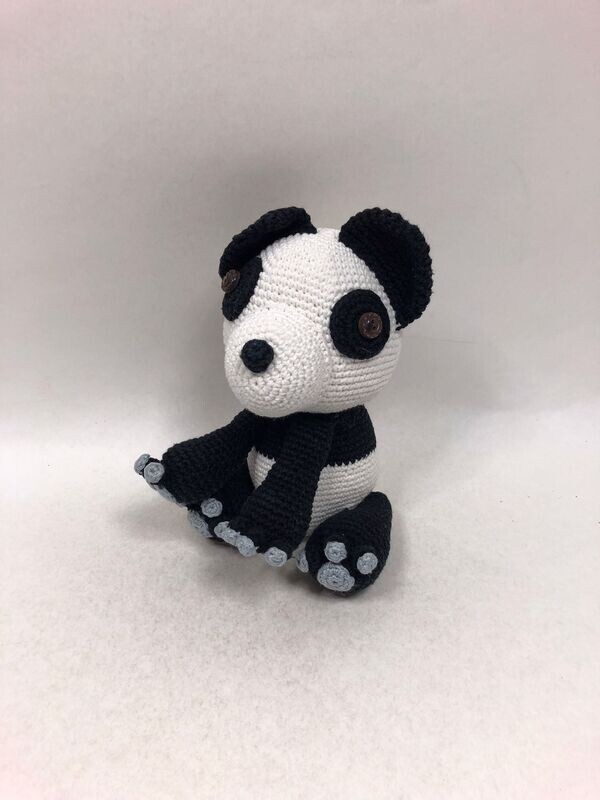 Panda Handarbeit sitzend 20cm Rarität