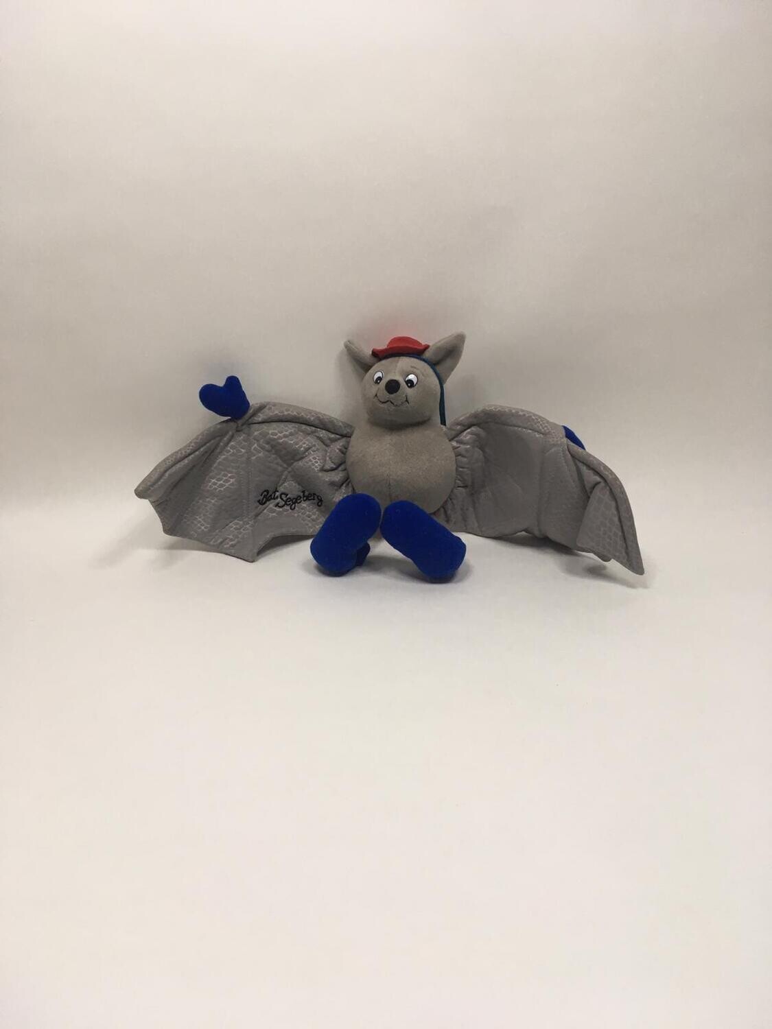 Fledermaus Bat Segeberg Fledermaushöhle stehend 25cm Sammlerstück
