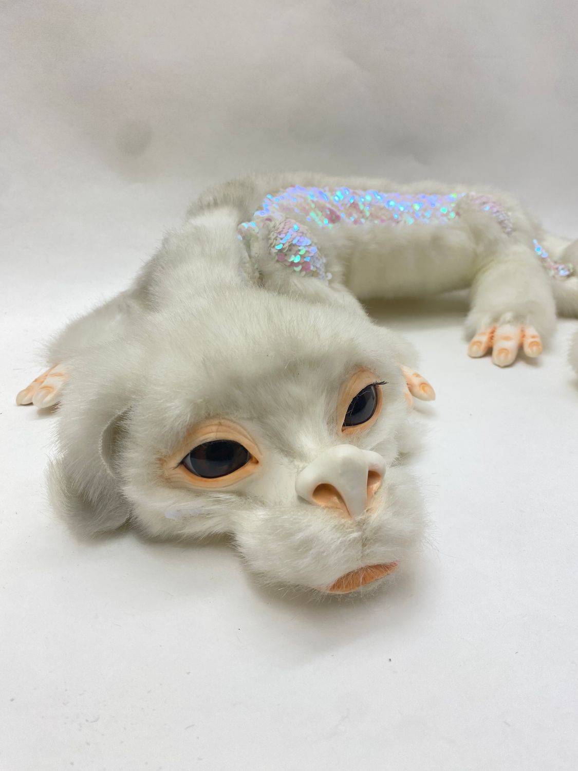 Glücksdrache Fuchur Handarbeit von einer Künstlerin aus der Ukraine liegend 95 cm Unikat