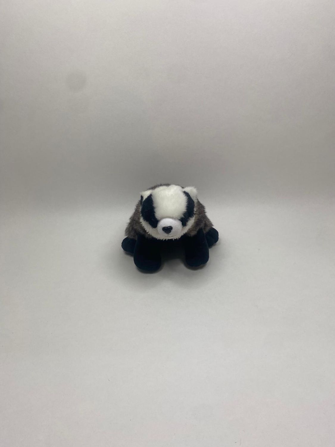 Dachs Hufflepuff Wappentier Harry Potter The Noble Collection sitzend 19 cm Sammlerstück