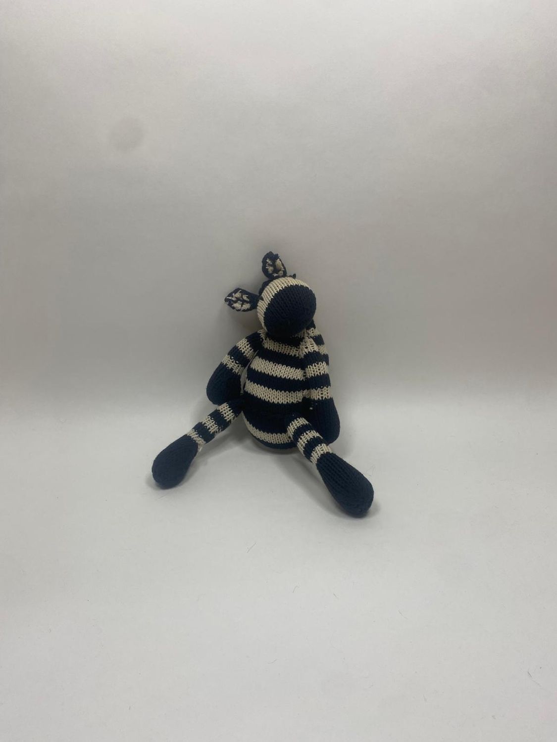 Zebra Handarbeit Knuffel sitzend 27 cm Unikat
