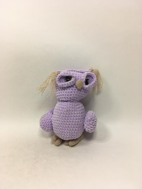 Eule Handarbeit Knuffel stehend 20 cm Unikat