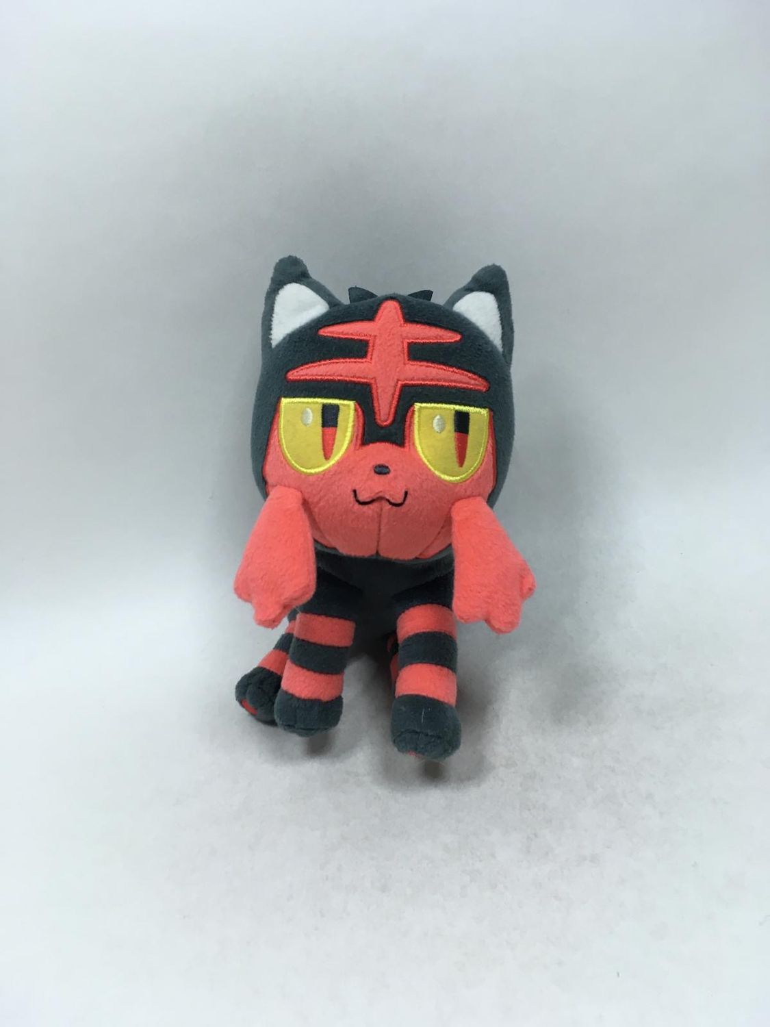 Pokemon Flamiau Knuffel stehend 20 cm Rarität