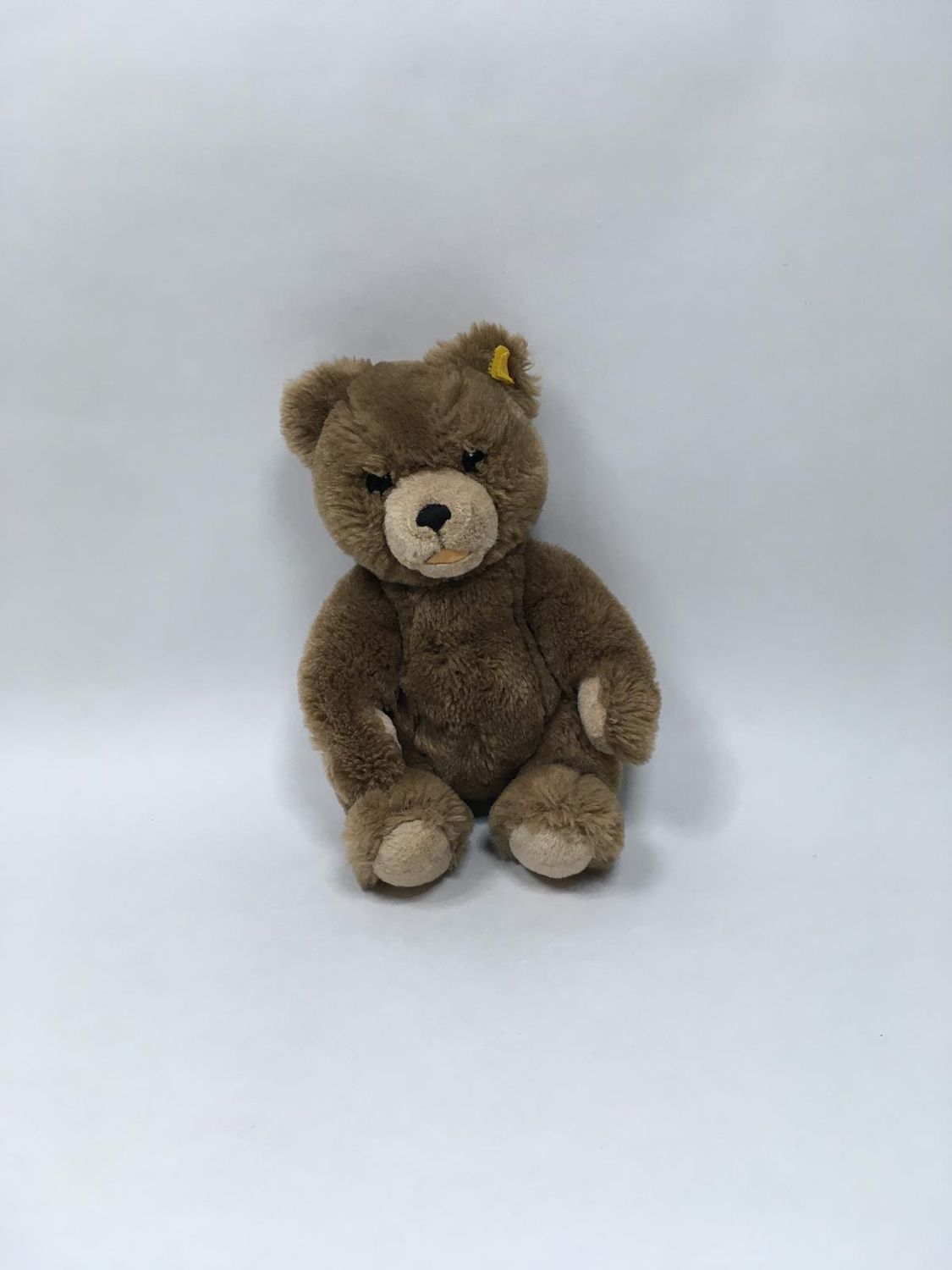 Steiff Teddy Orsi mit Knopf und Fahne ( Nummer nicht lesbar ) stehend 30 cm Sammlerstück
