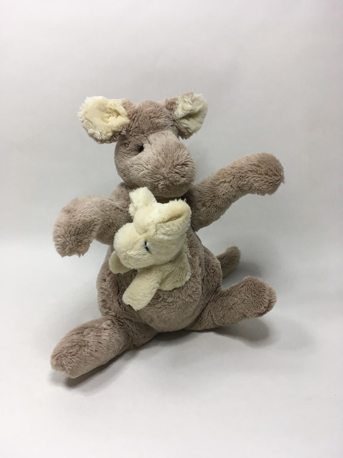 Känguru mit Baby Knuffel stehend 40 cm Mega Sammlerstück