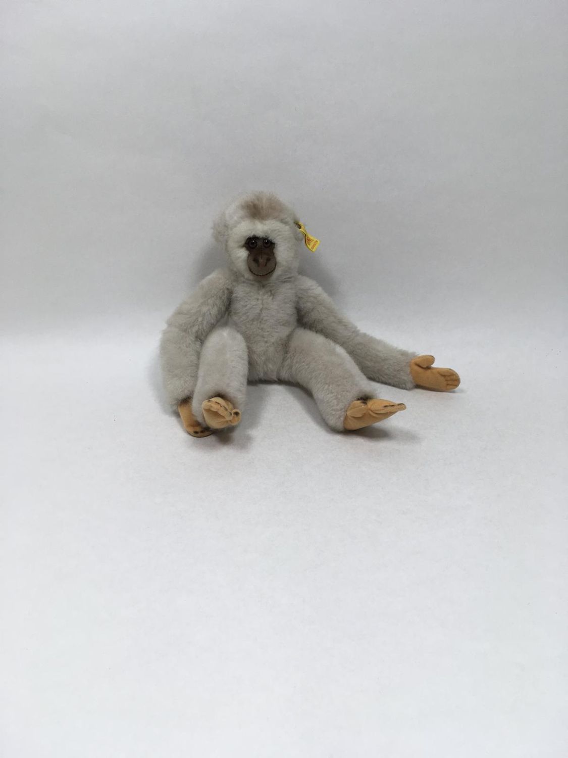 Steiff Affe Gibbon Hango 0040/28 mit Knopf und Fahne stehend 30 cm selten