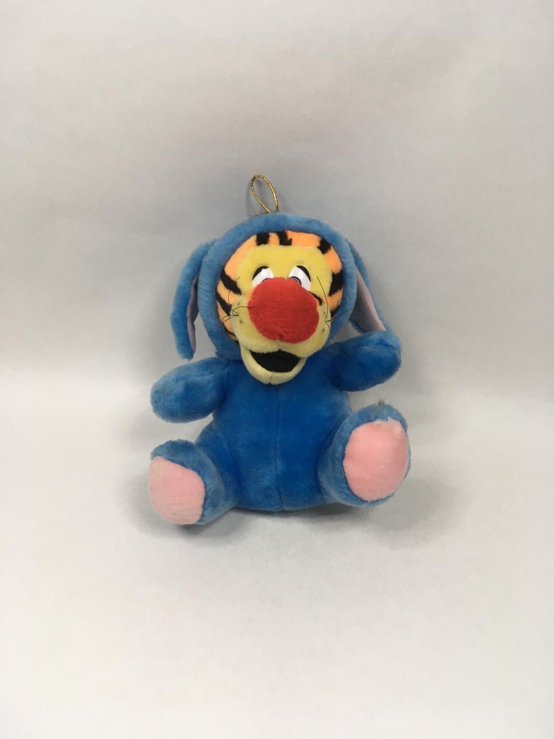 Disney Winnie Pooh Tigger im I-Aah-Kostüm Knuffel sitzend 28 cm Sammlerstück