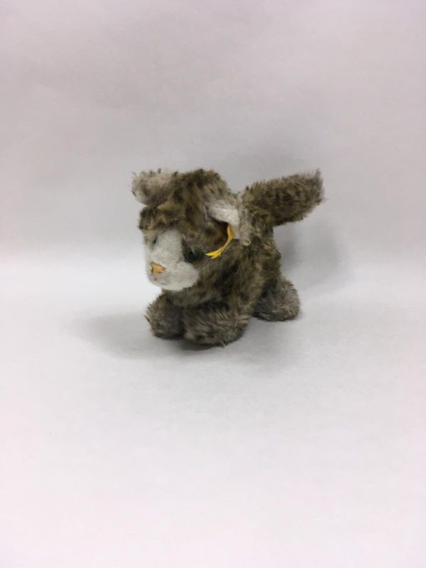 Steiff Katze Drolly 081347 mit Knopf und Fahne stehend 28 cm Sammlerstück