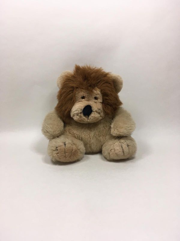 Löwe Heunec sitzend 30 cm selten