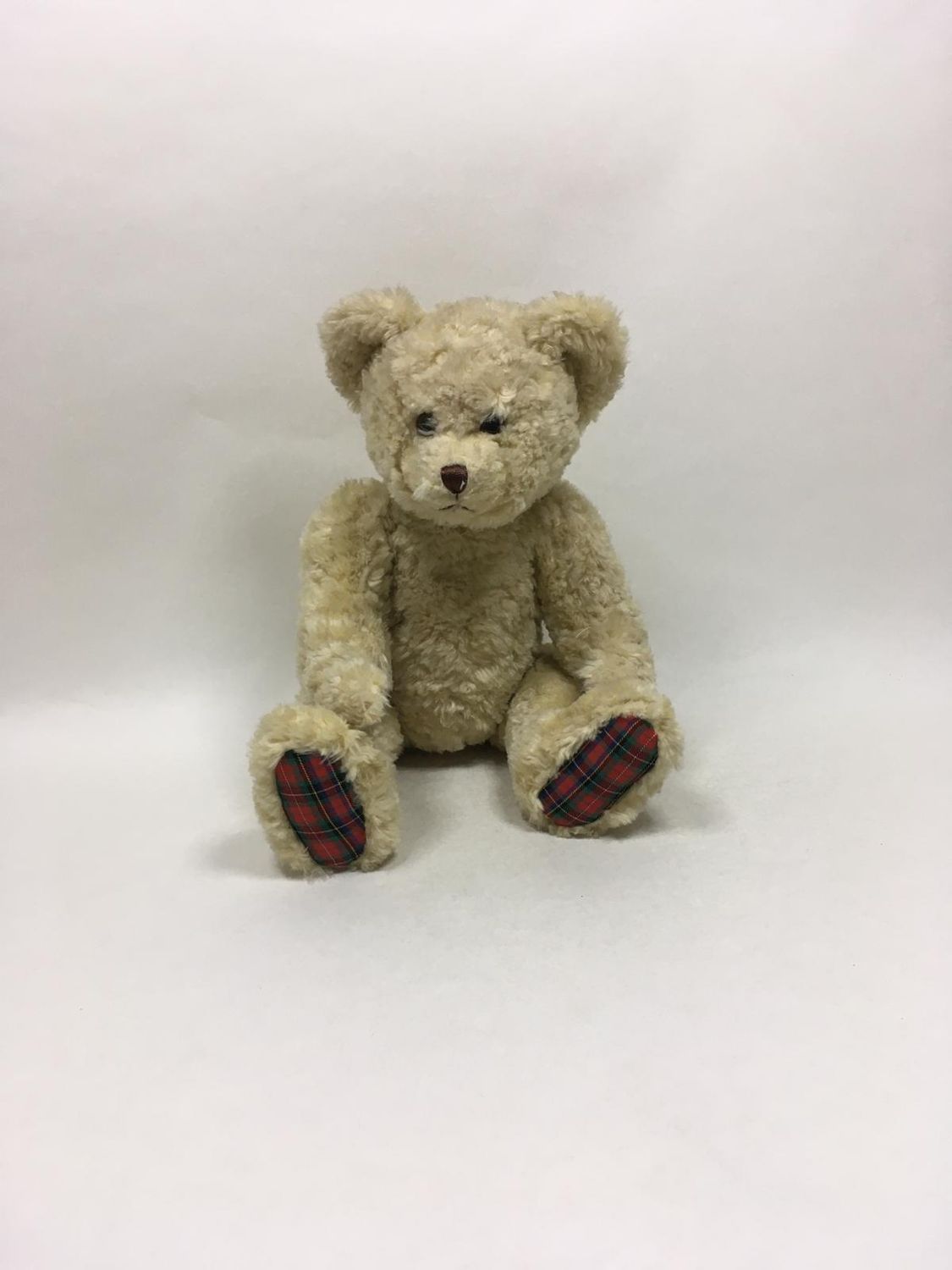 Teddy Douglas sitzend 30 cm Sammlerstück