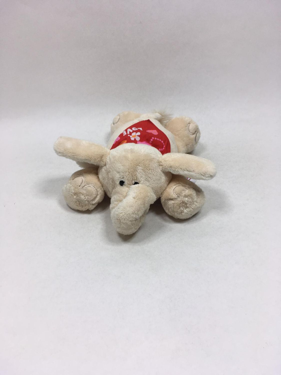 Nici Elefant Max Love mit Magnetischen Händen liegend 28 cm selten