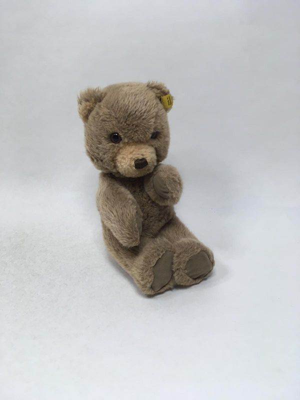 Steiff Teddy 0205/26 mit Knopf und Fahne sitzend 23 cm Sammlerstück