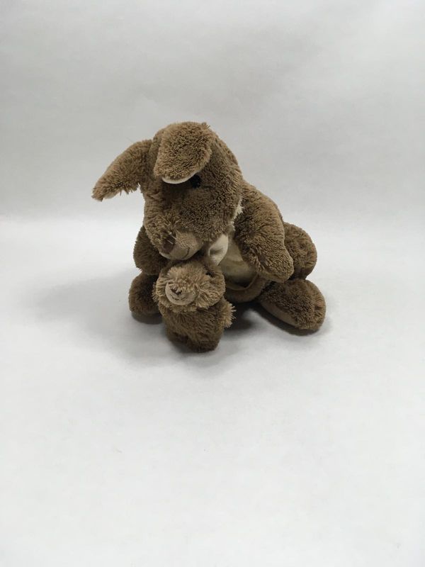 Känguru mit Baby Wild Republic stehend 35 cm Sammlerstück