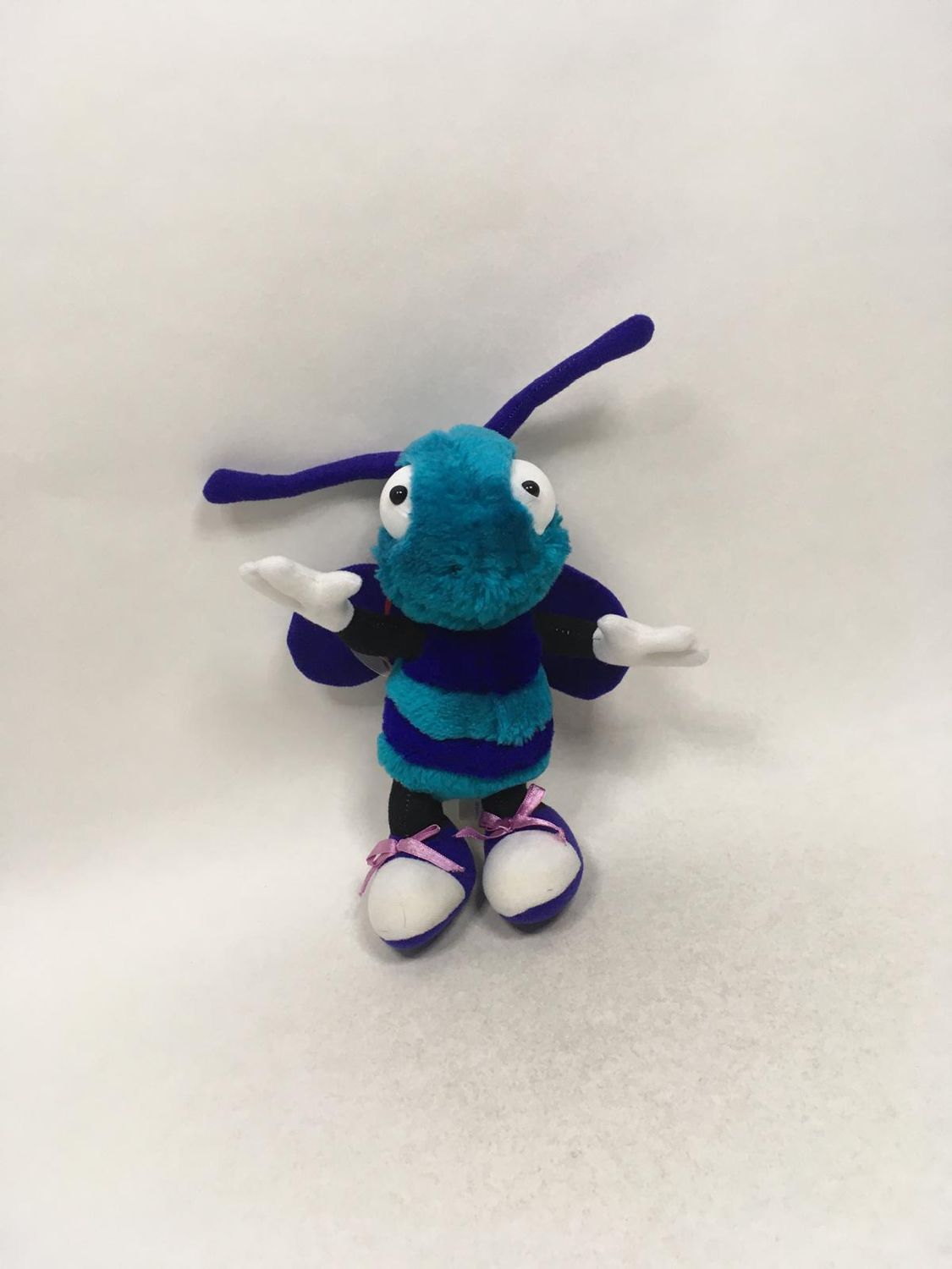 Fliege Magomora stehend 22 cm selten