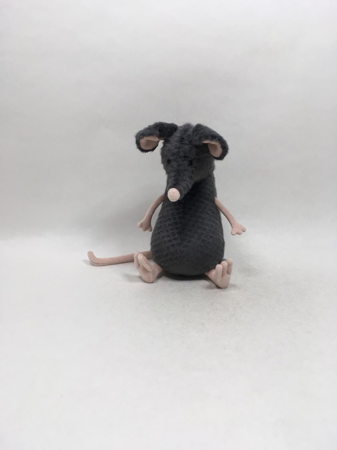 Ratte Lachlan Sad Rat Jellycat stehend 30 cm Mega Sammlerstück