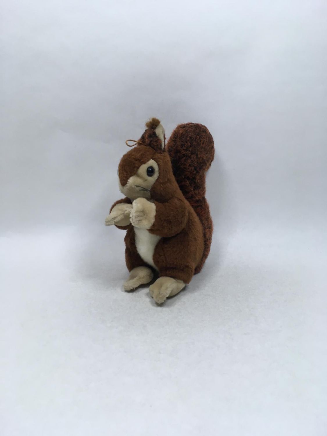 Eichhörnchen Neuro stehend 27 cm Rarität