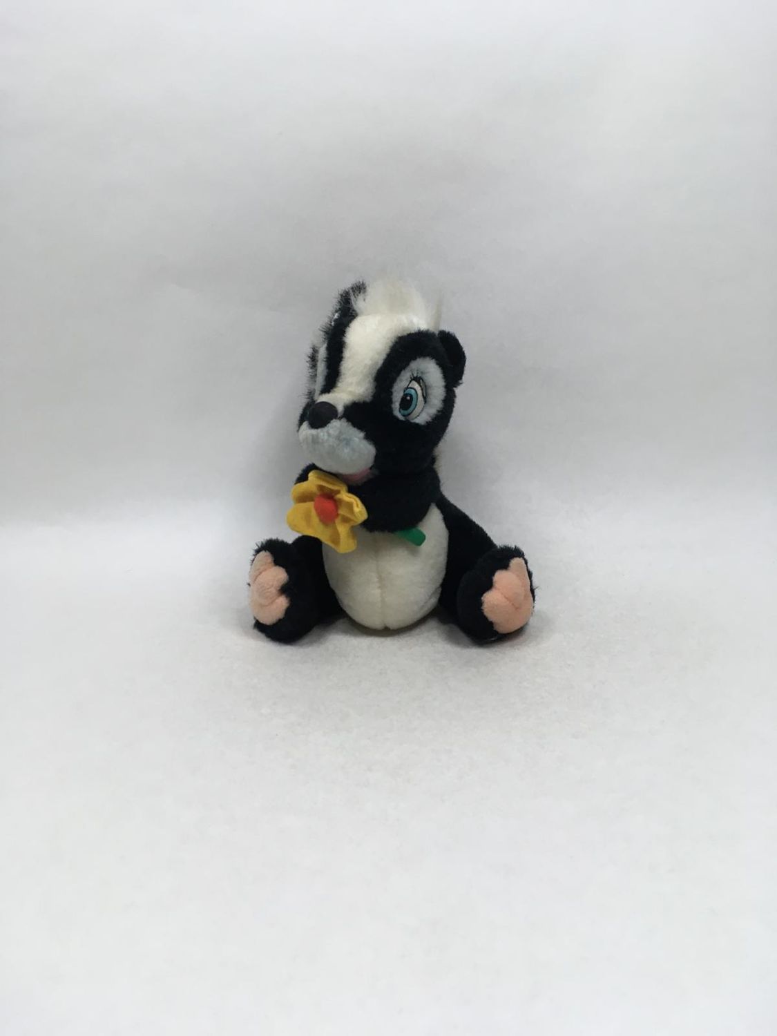 Disney Stinktier Blume Bambi sitzend 25 cm Sammlerstück