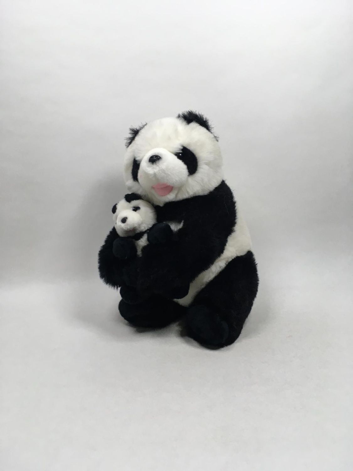 Panda mit Baby Chosun sitzend 38 cm selten