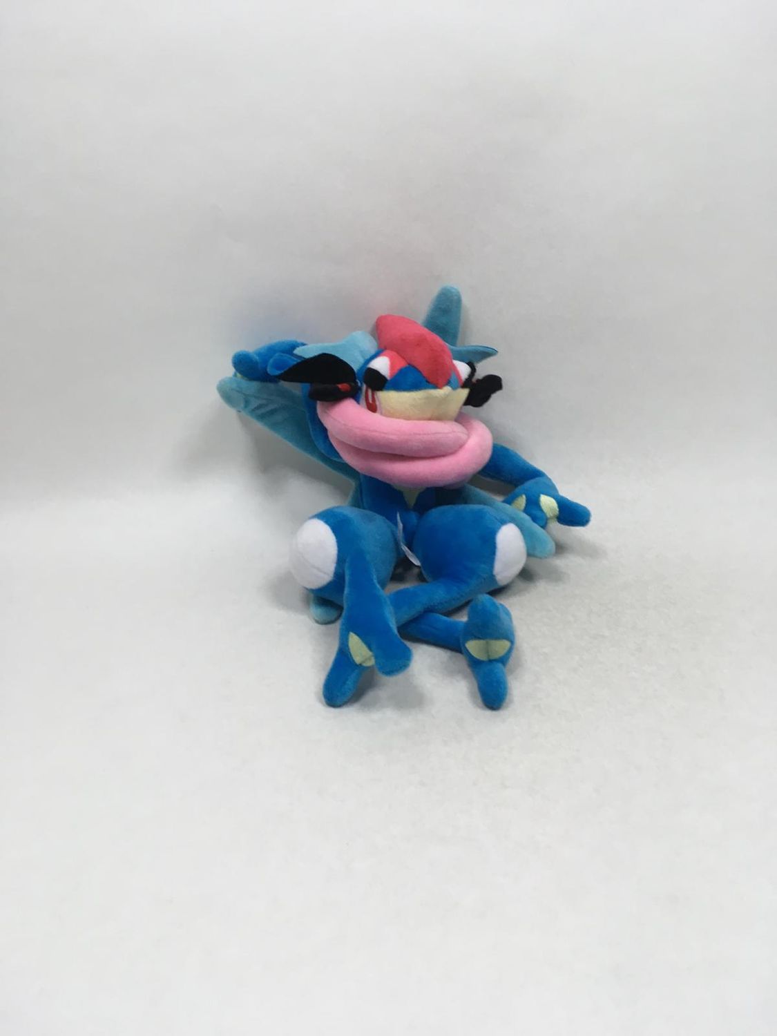 Pokemon Greninja Quajutsu Chocking Hazard stehend 38 cm Mega Sammlerstück