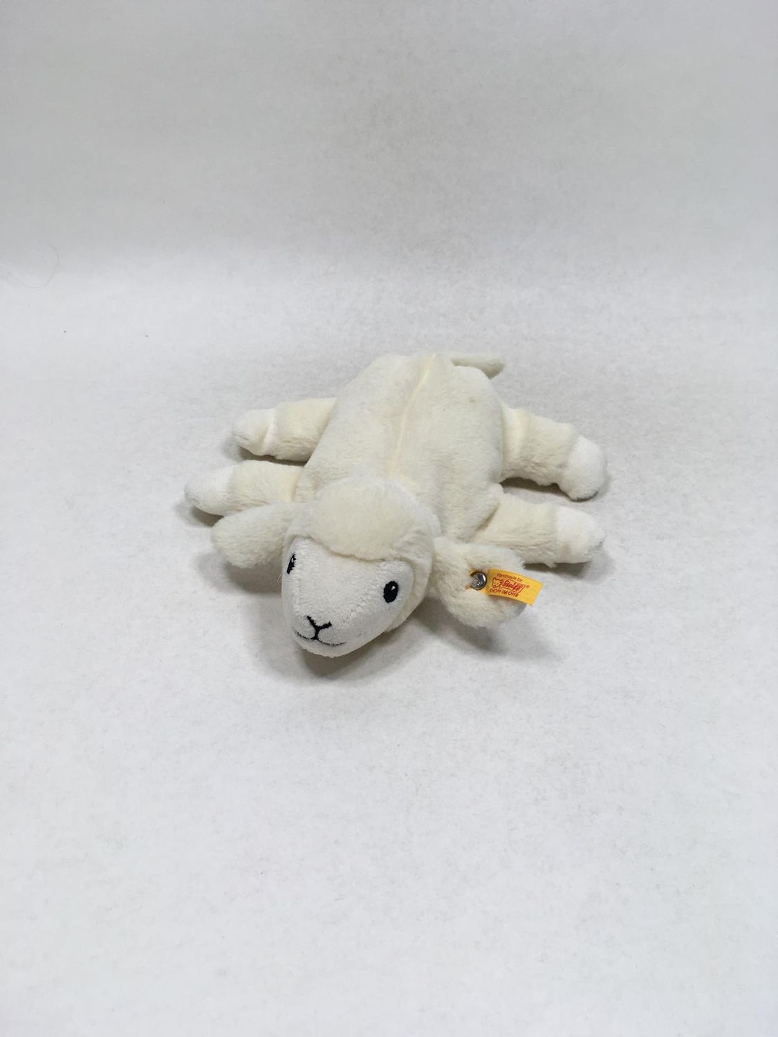 Steiff Lamm Floppy Linda 242601 mit Knopf und Fahne liegend 25 cm selten
