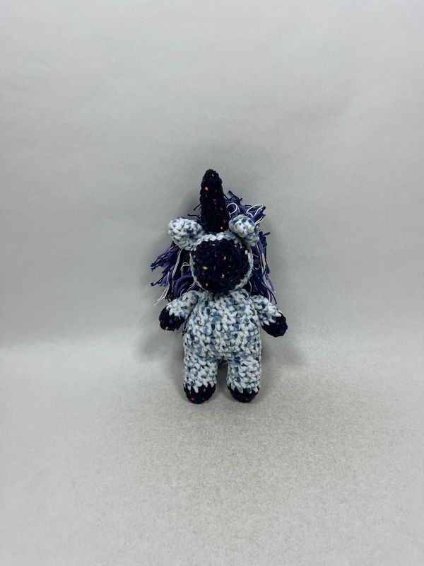 Einhorn Handarbeit Knuffel stehend 33 cm Unikat