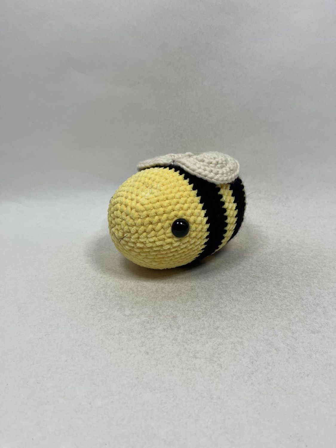 Hummel, Biene, Wespe Handarbeit Knuffel liegend 18 cm Unikat