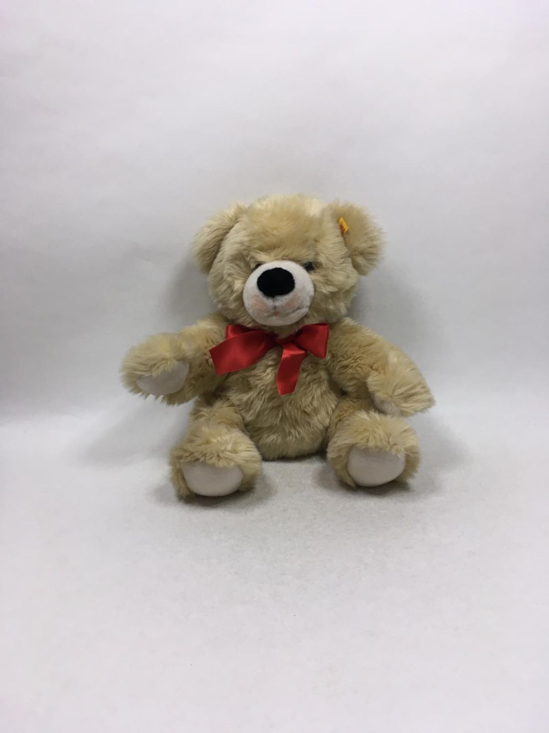 Steiff Teddy Bobby 013775 mit Knopf und Fahne stehend 43 cm Rarität