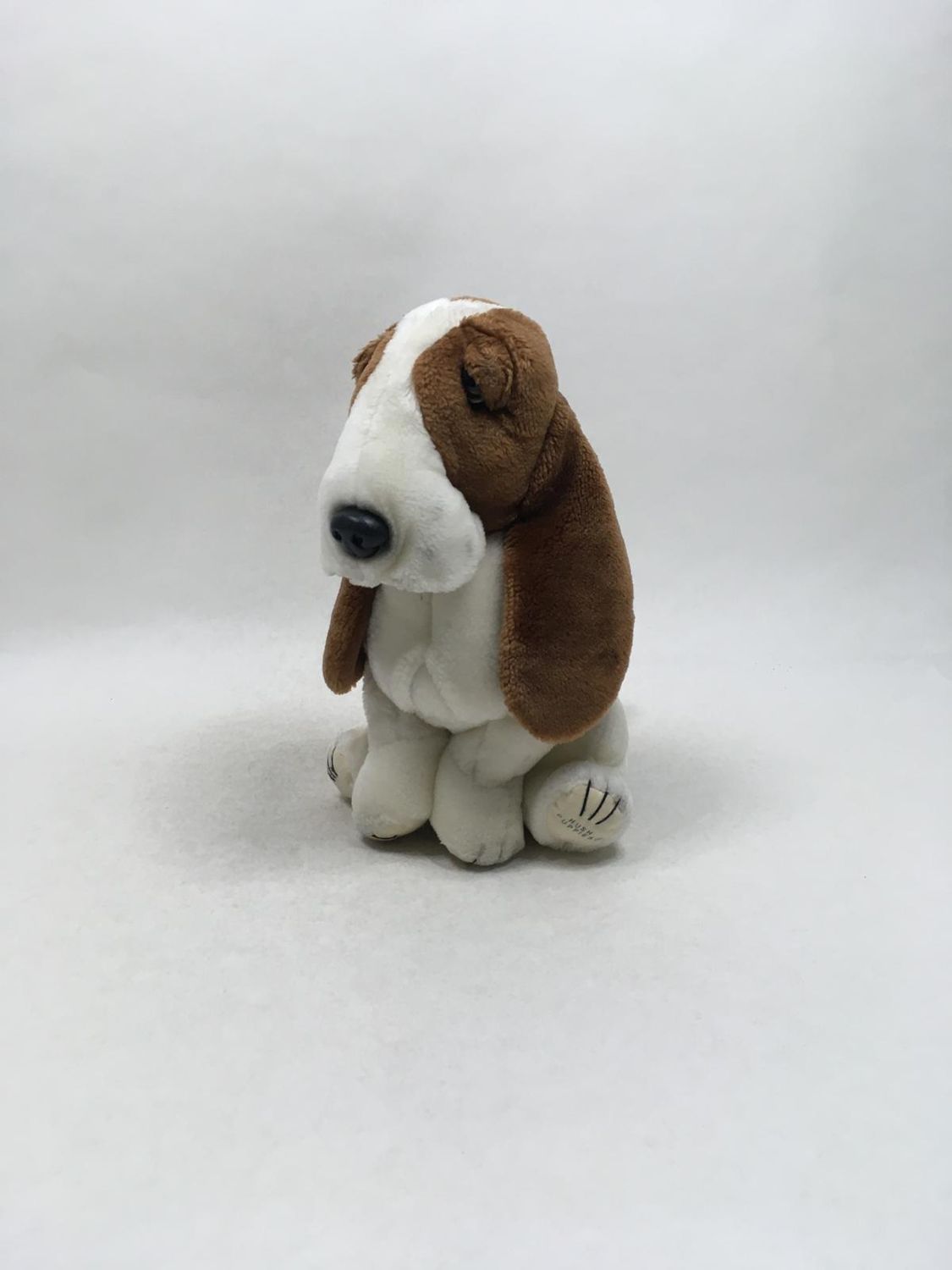 Hund Hush Puppies sitzend 28 cm Sammlerstück