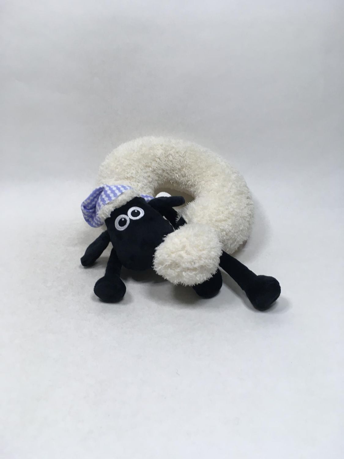 Nici Nackenkissen Shaun das Schaf liegend 25*30 cm Mega selten