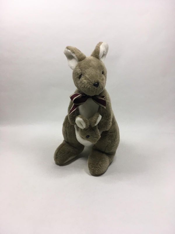 Känguru mit Baby XL Uni-Toys stehend 43 cm Sammlerstück