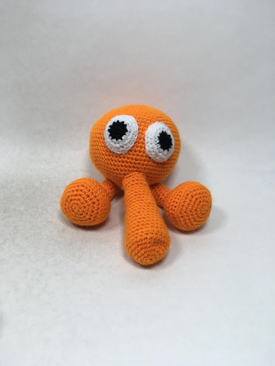 Puppe Q*bert Handarbeit Knuffel stehend 25 cm Unikat