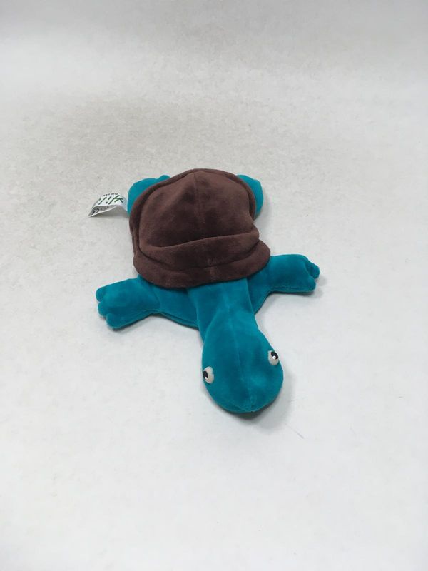 Perlsacktier Schildkröte Hilde mit dem Schilde liegend 20 cm Kult