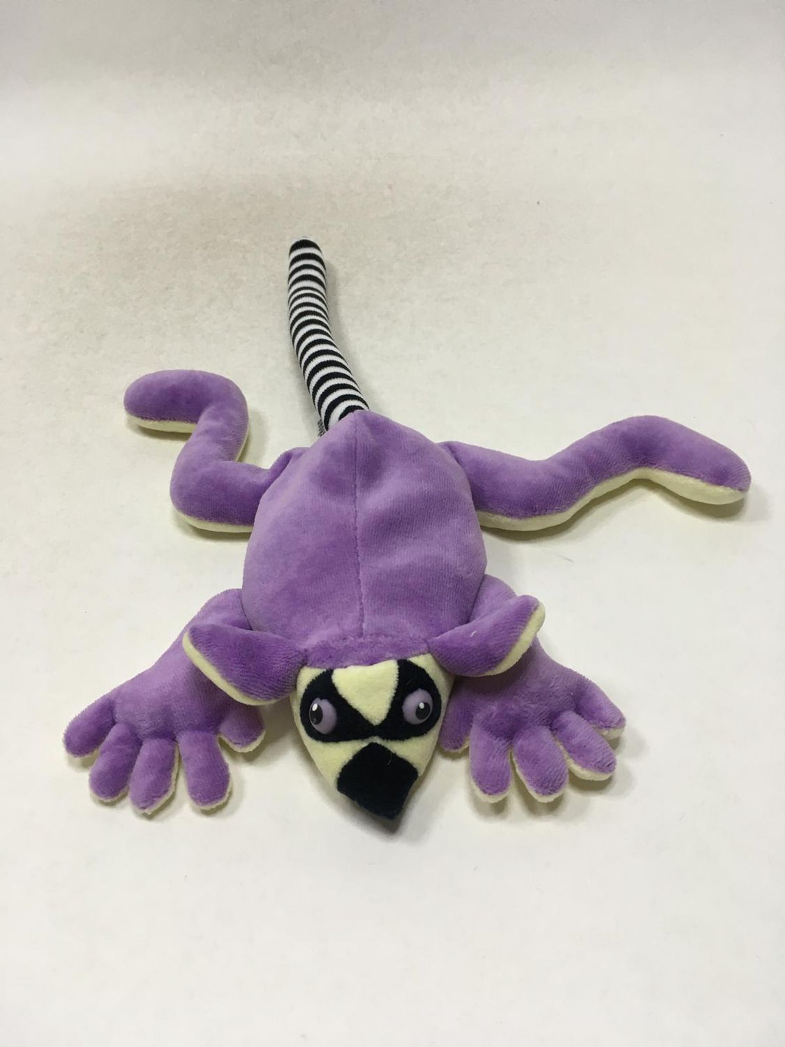 Perlsacktier Die scheue Kattarina liegend 37 cm Kult