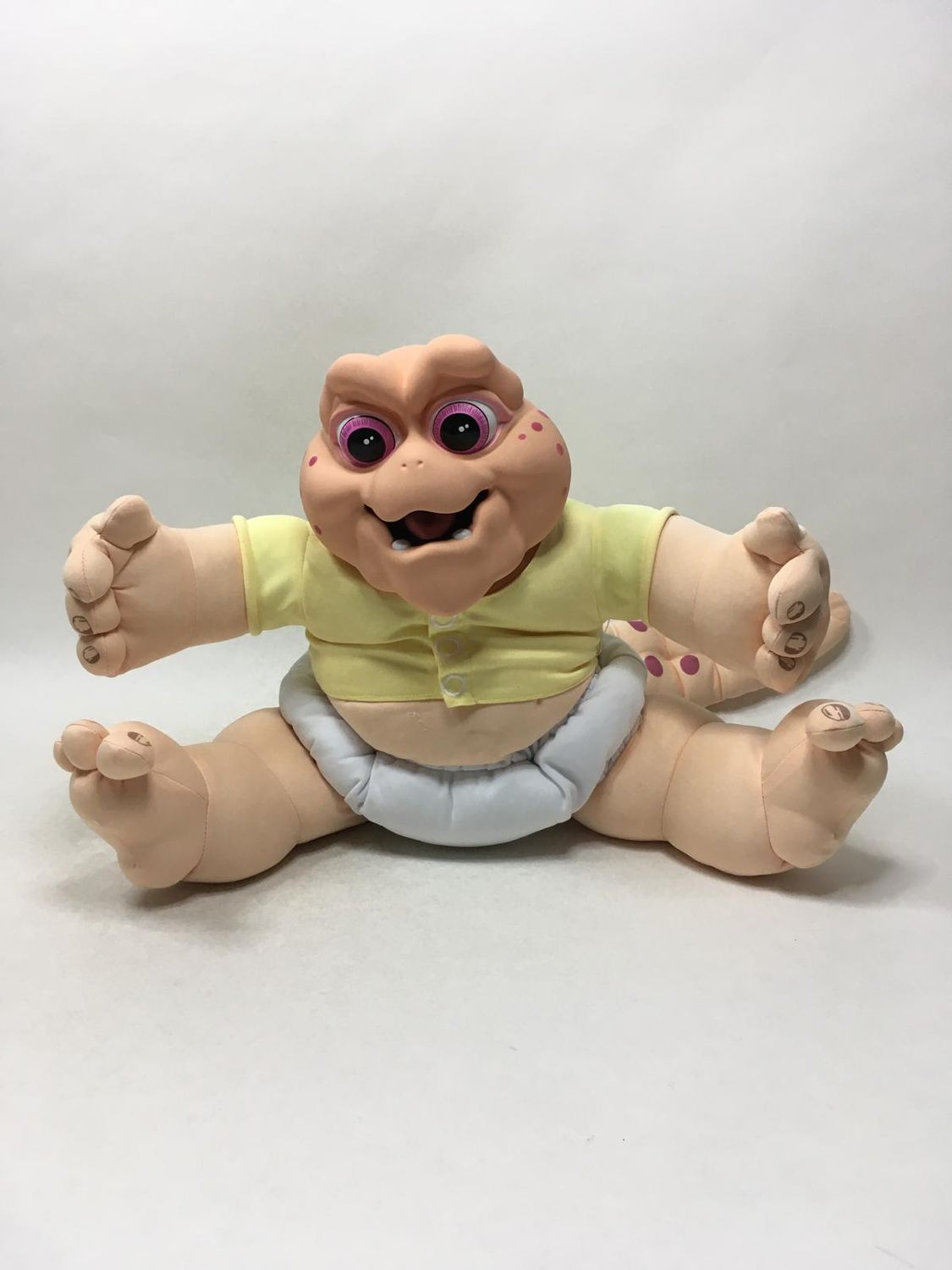 Disney Die Dinos Baby Sinclair Knuffel sitzend 55 cm Rarität