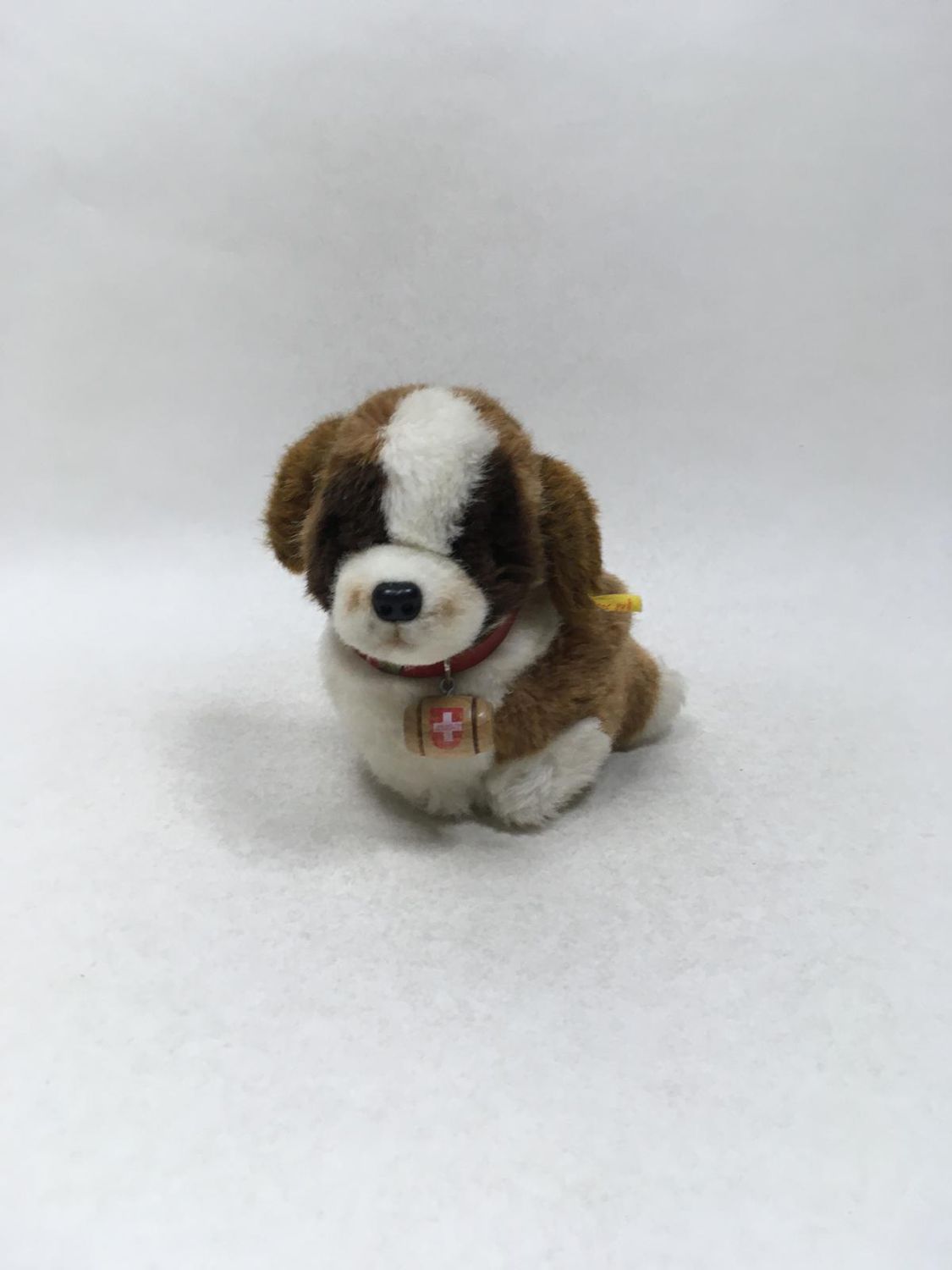 Steiff Hund Bernie Bernhardiner 078217 mit Knopf und Fahne sitzend 18 cm Mega Sammlerstück