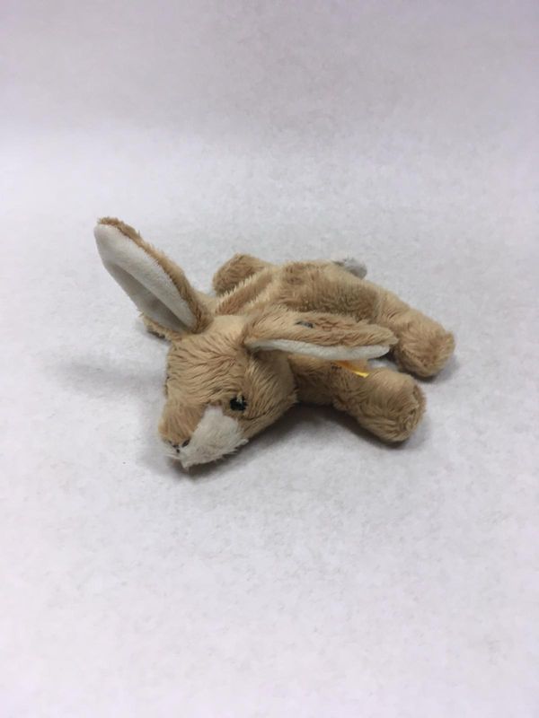 Steiff Hase 110597 mit Knopf und Fahne liegend 15 cm Sammlerstück