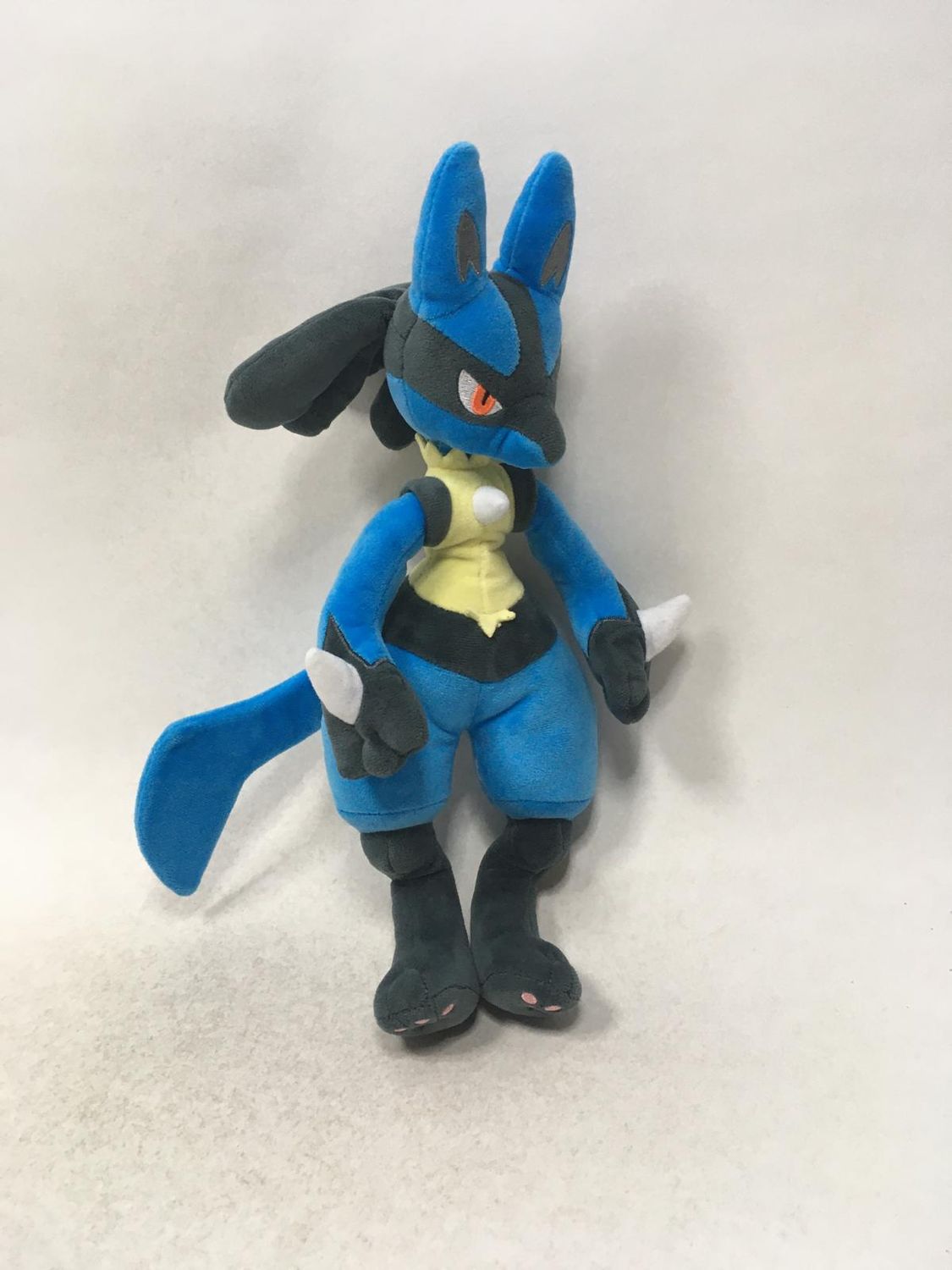 Pokemon Lucario Nintendo stehend 35 cm Sammlerstück