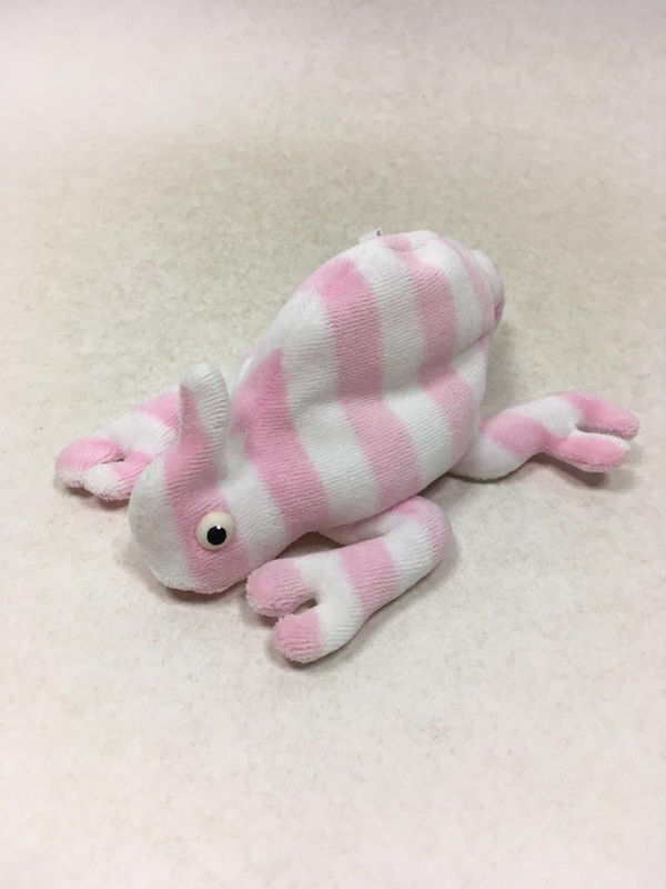 Perlsacktier Ecki das kleine Chamäleon liegend 18 cm Kult