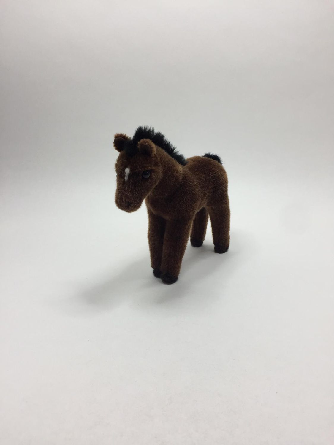 Pferd Fohlen Kösen stehend 23 cm Sammlerstück