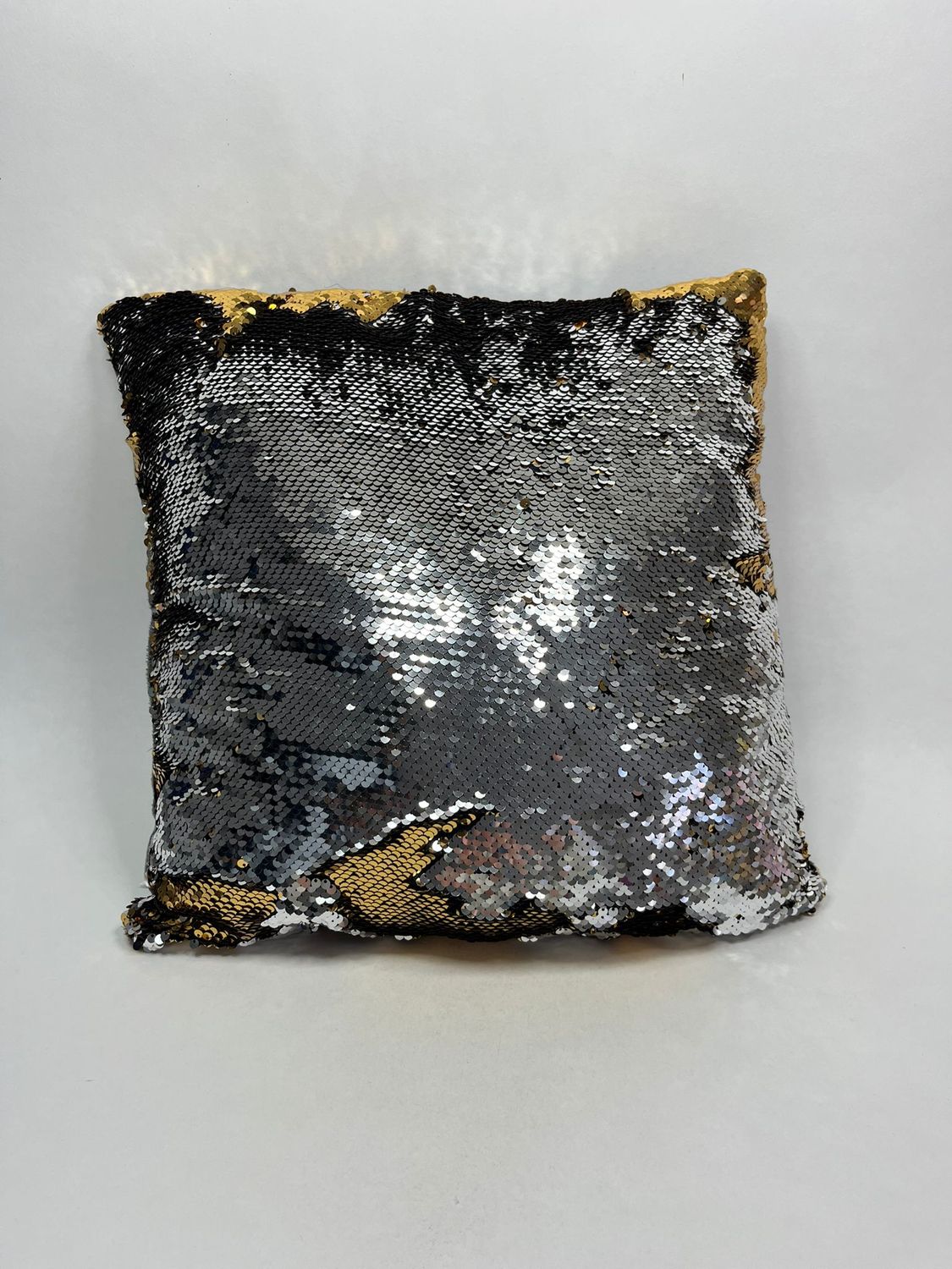 Deko Kissen mit Wendepailetten Knuffel stehend 35*35 cm selten