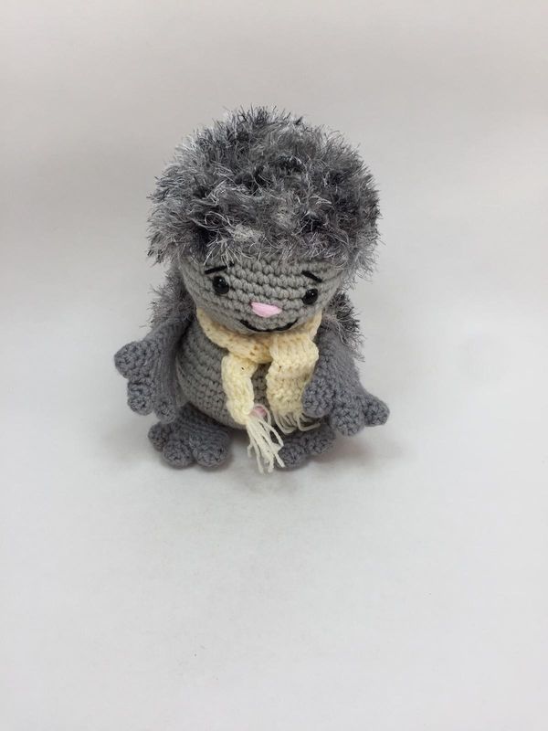 Igel Handarbeit Knuffel stehend 25 cm Unikat