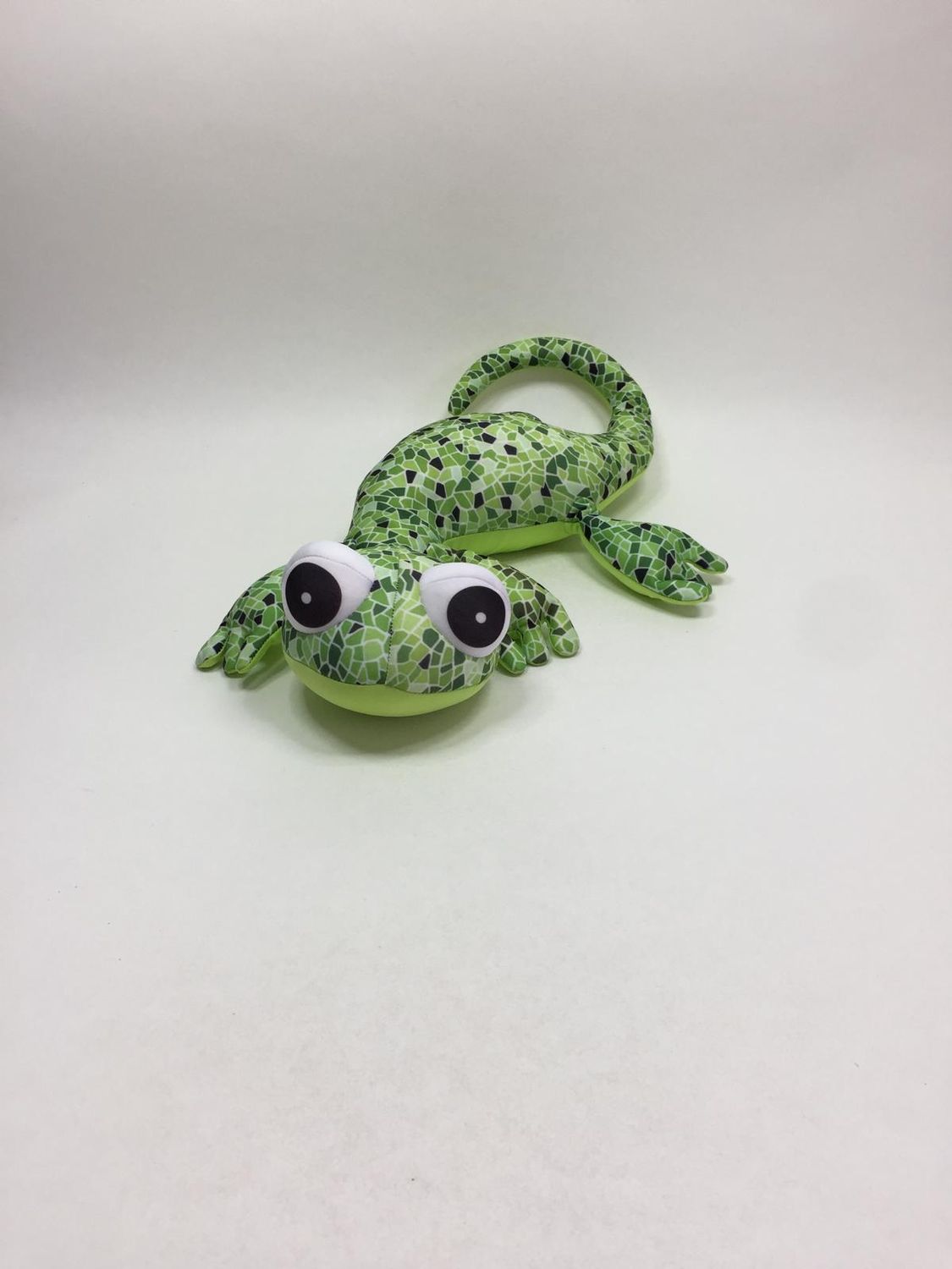 Salamander Chamäleon Eidechse Echse Gecko Nackenkissen Knuffel liegend 60 cm sehr selten