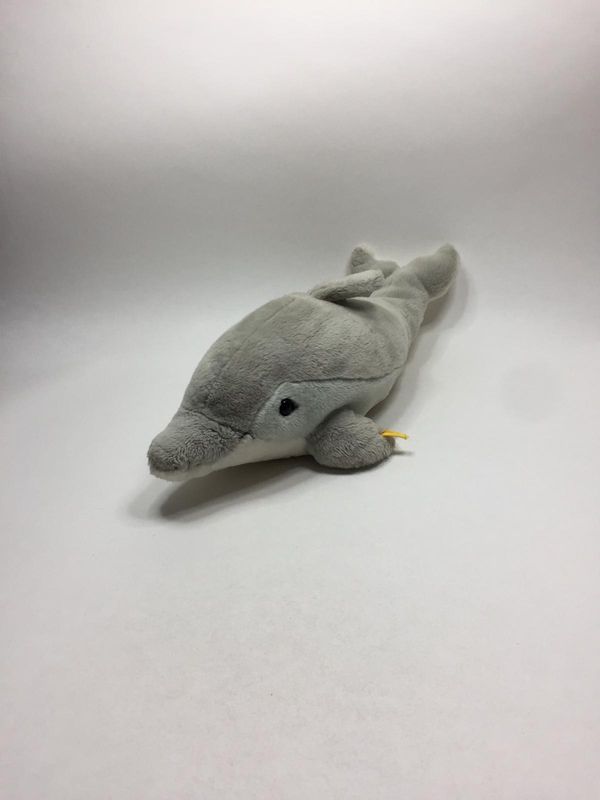 Steiff Delfin mit Knopf und Fahne ( ohne Nummer ) liegend 53 cm Sammlerstück