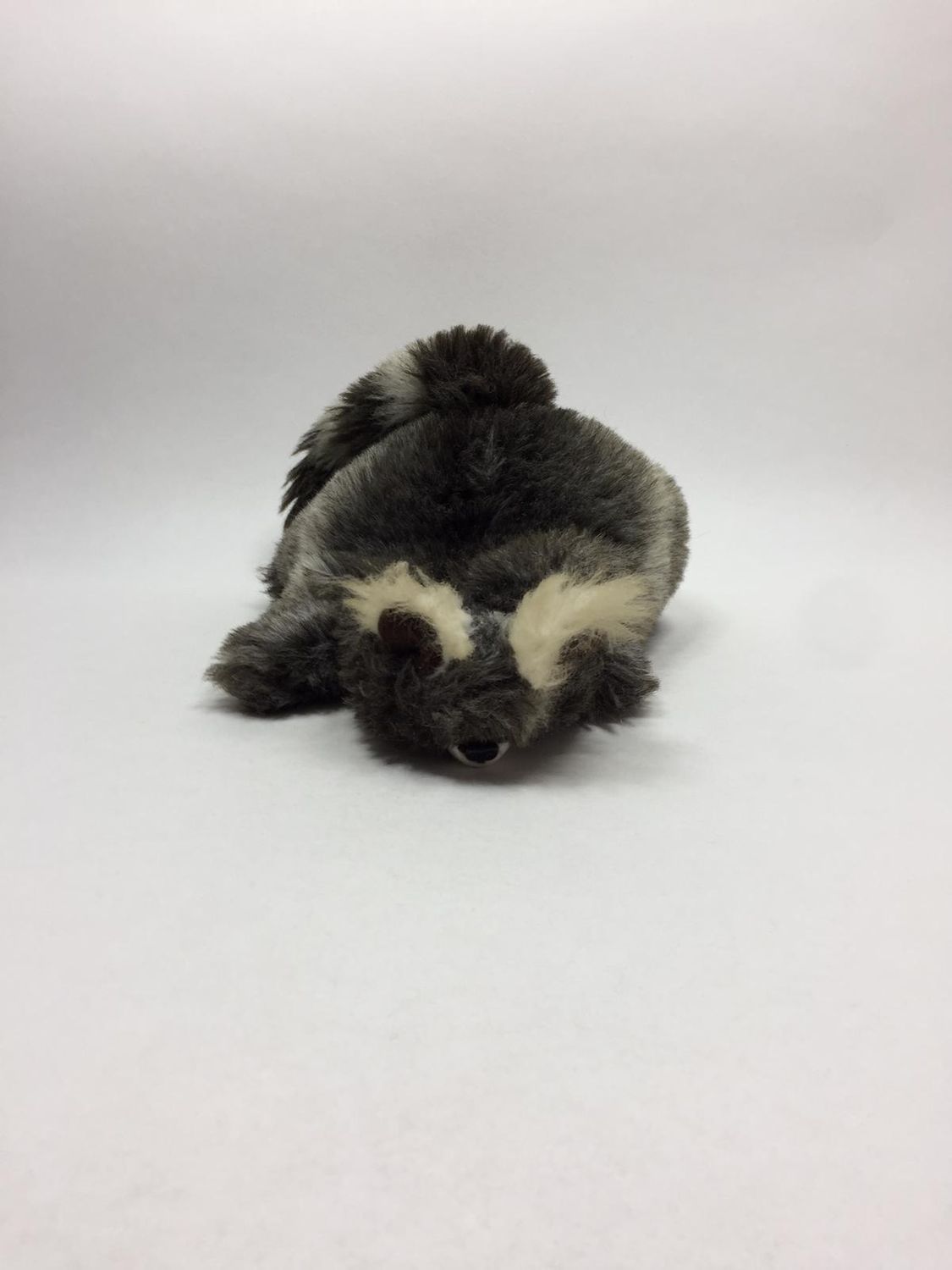 Waschbär Handpuppe Wasi stehend 23 cm Sammlerstück