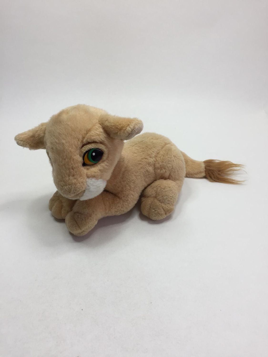 Disney Nala aus König Der Löwen Knuffel liegend 38 cm Sammlerstück