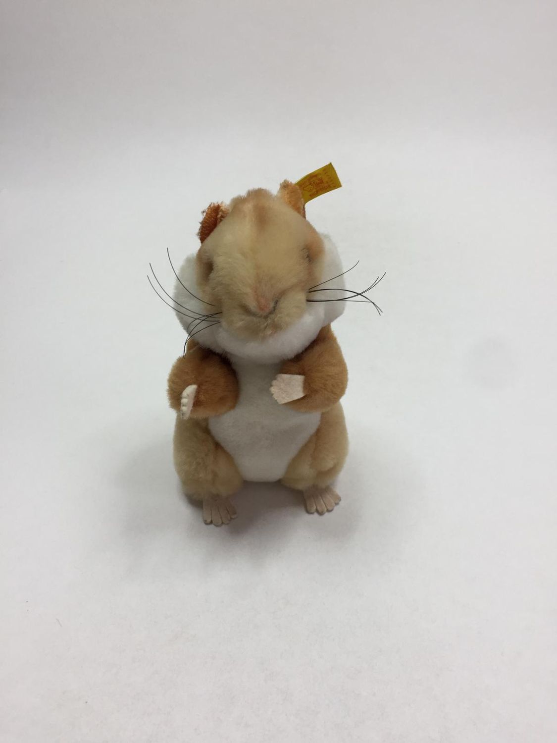 Steiff Hamster Goldy 2150/16 mit Knopf und Fahne stehend 18cm Sammlerstück