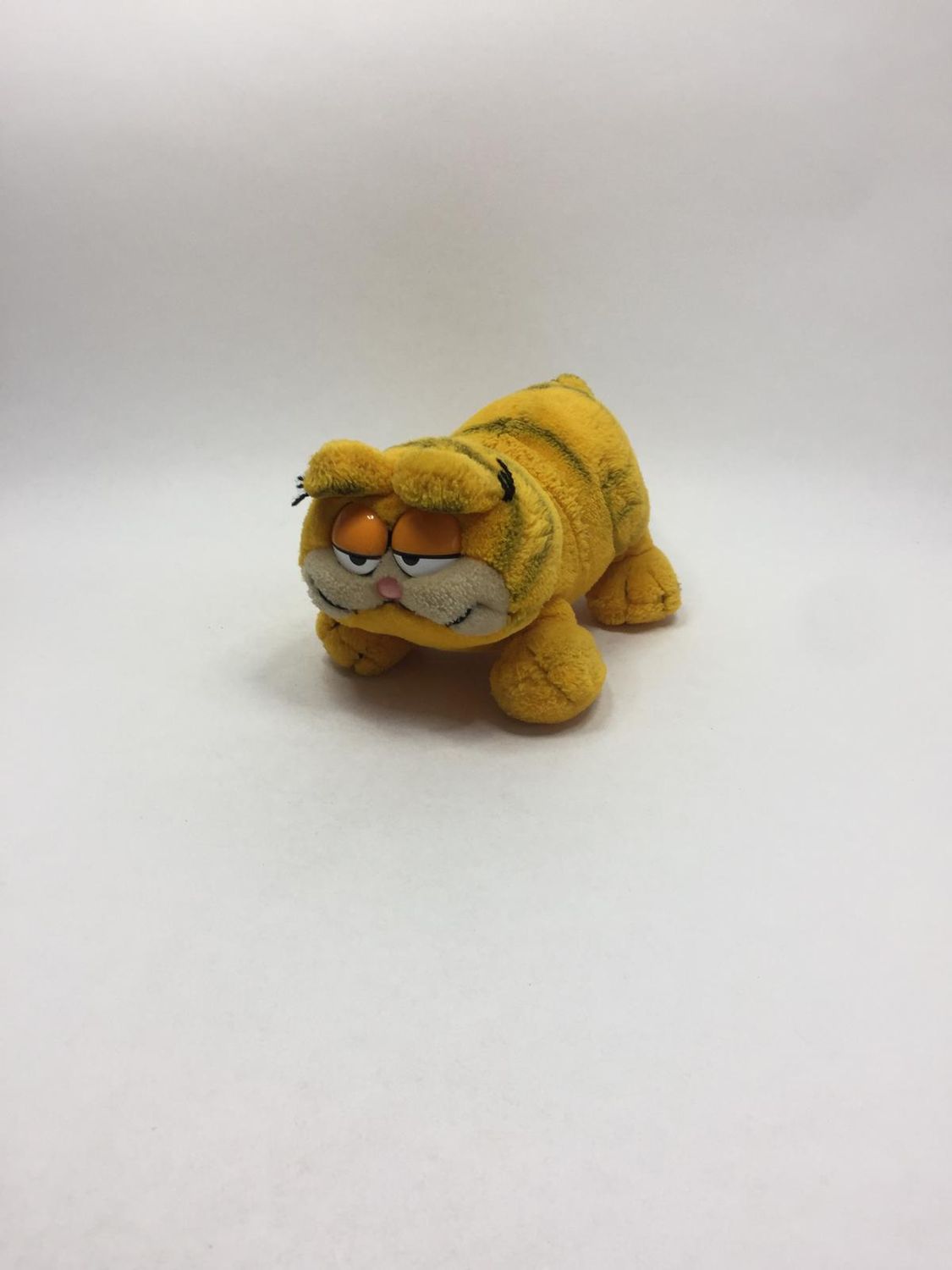 Garfield Katze Knuffel liegend 30 cm Sammlerstück