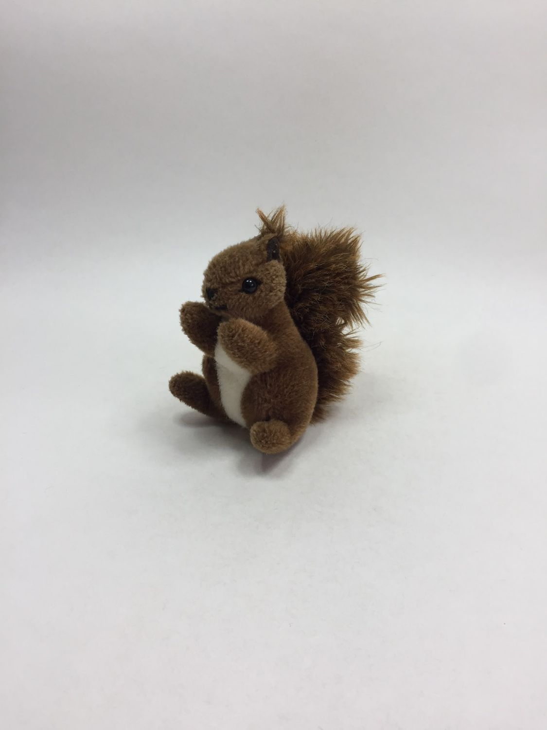 Eichhörnchen Kösen stehend 13 cm Mega Sammlerstück