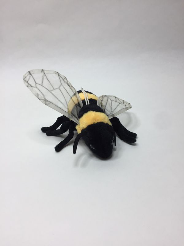 Hummel, Biene, Wespe Uni-Toys liegend 15 cm selten Hummel, Biene, Wespe Uni-Toys liegend 15 cm selten