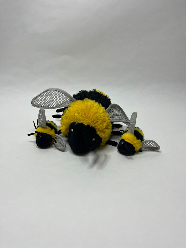 Hummel, Biene, Wespe mit Babys Knuffel liegend 23 cm selten Hummel, Biene, Wespe mit Babys Knuffel liegend 23 cm selten